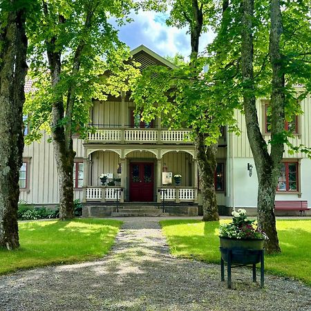 Lydde Gard Hotel Kinna ภายนอก รูปภาพ