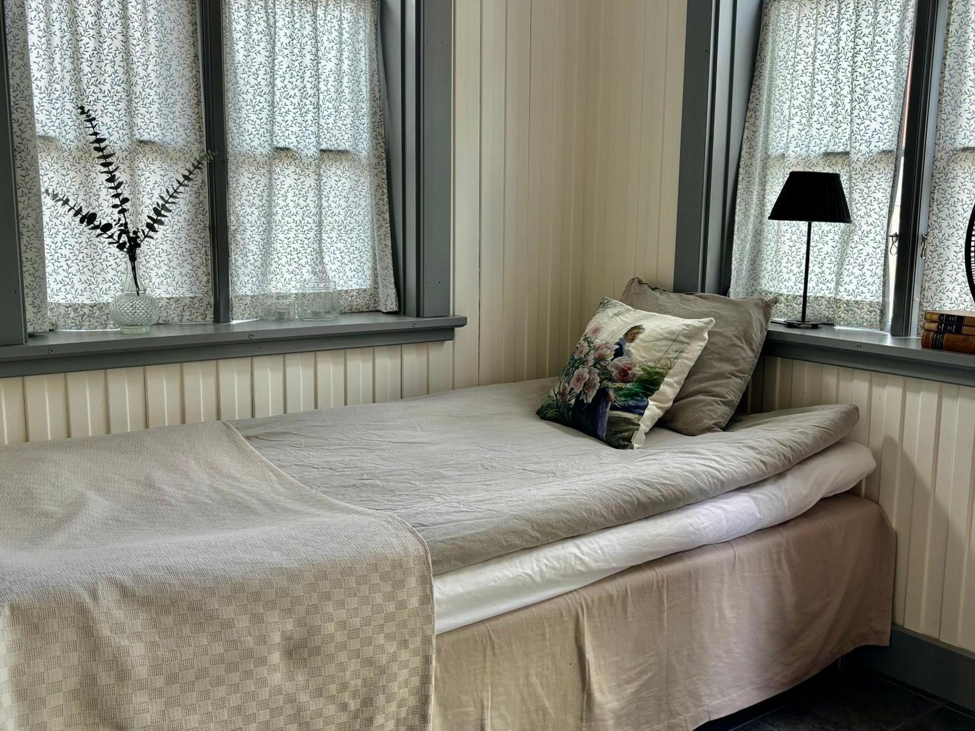 Lydde Gard Hotel Kinna ภายนอก รูปภาพ