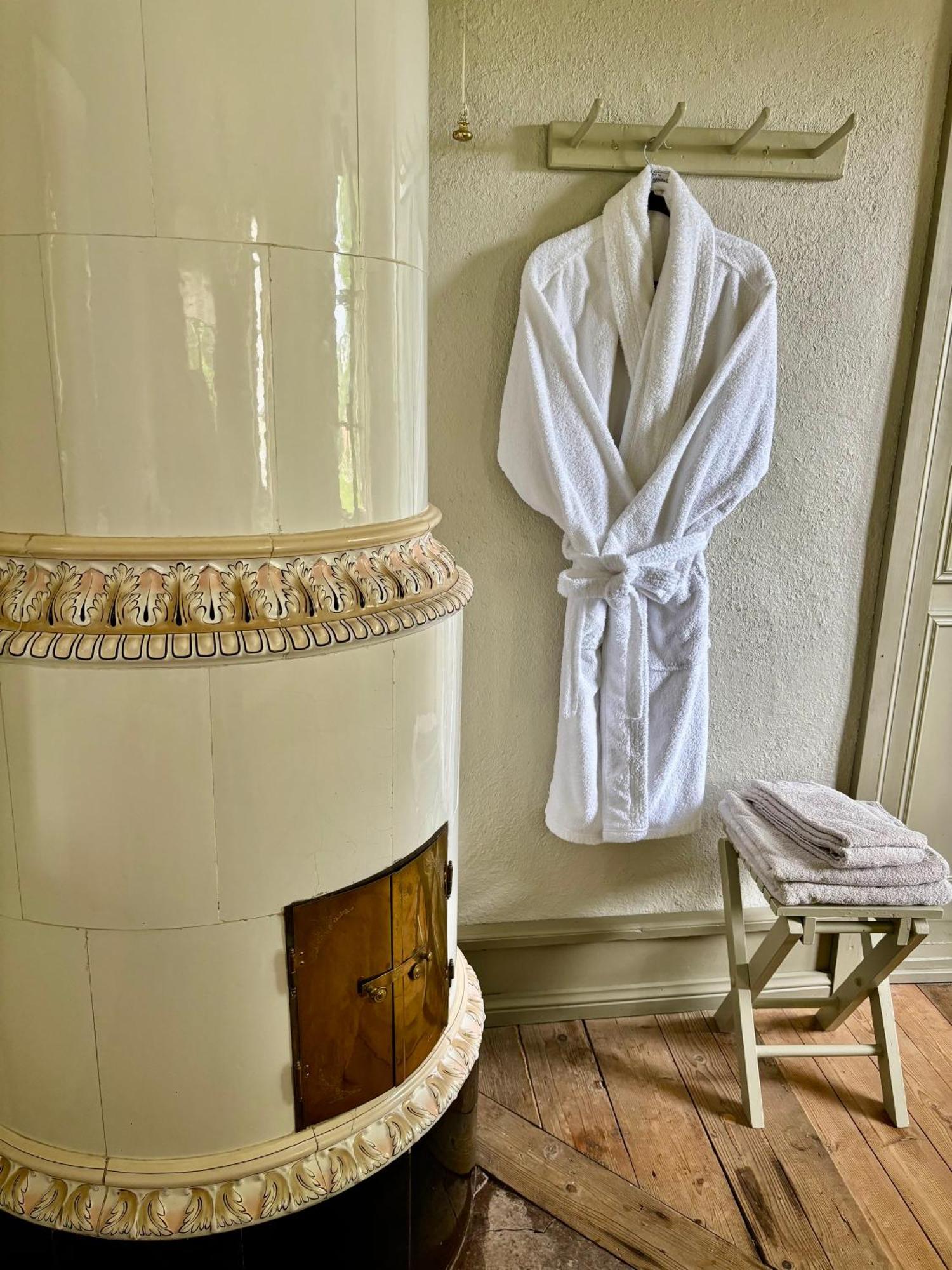 Lydde Gard Hotel Kinna ภายนอก รูปภาพ